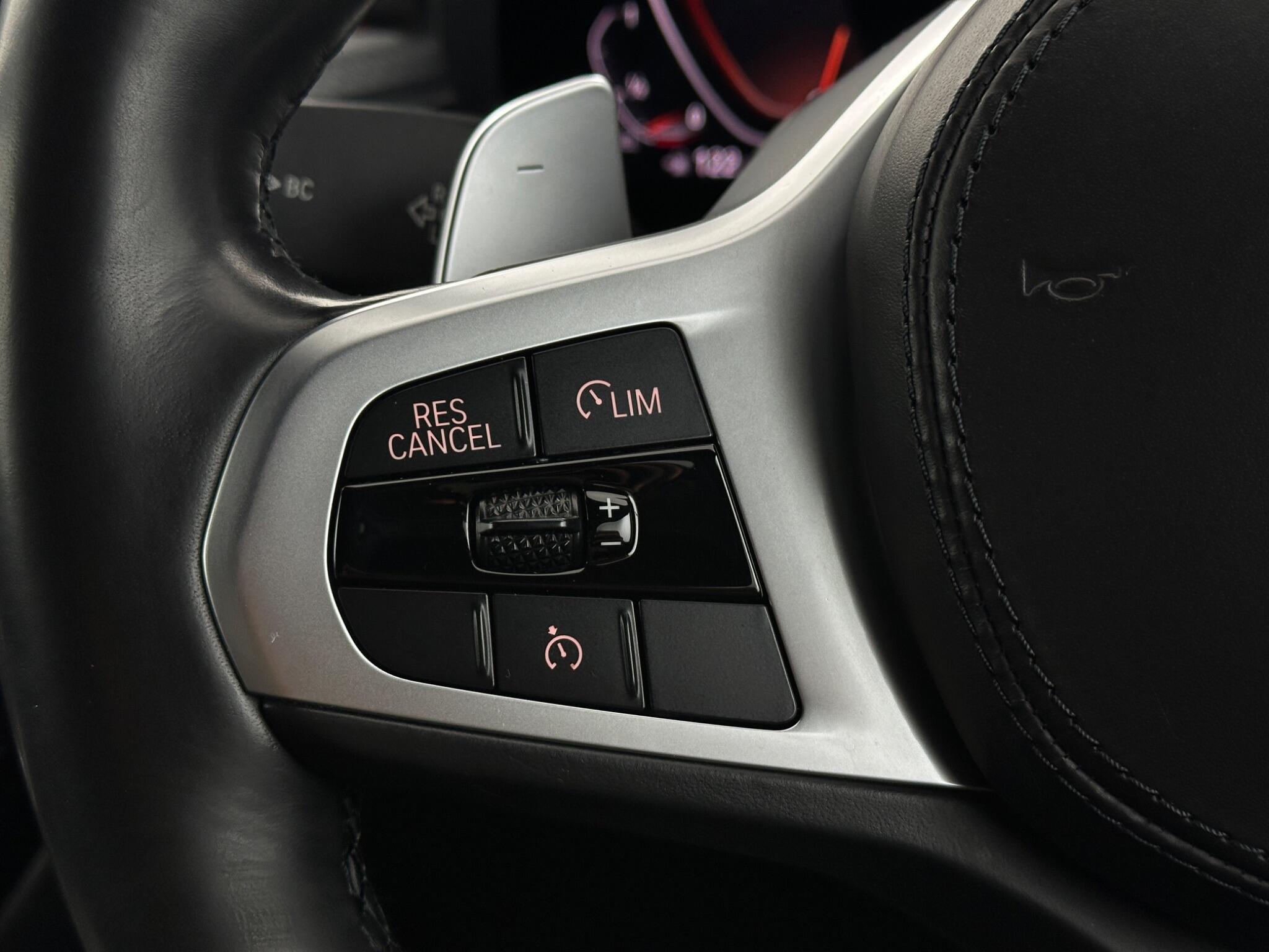 BMW 5 Series view 15