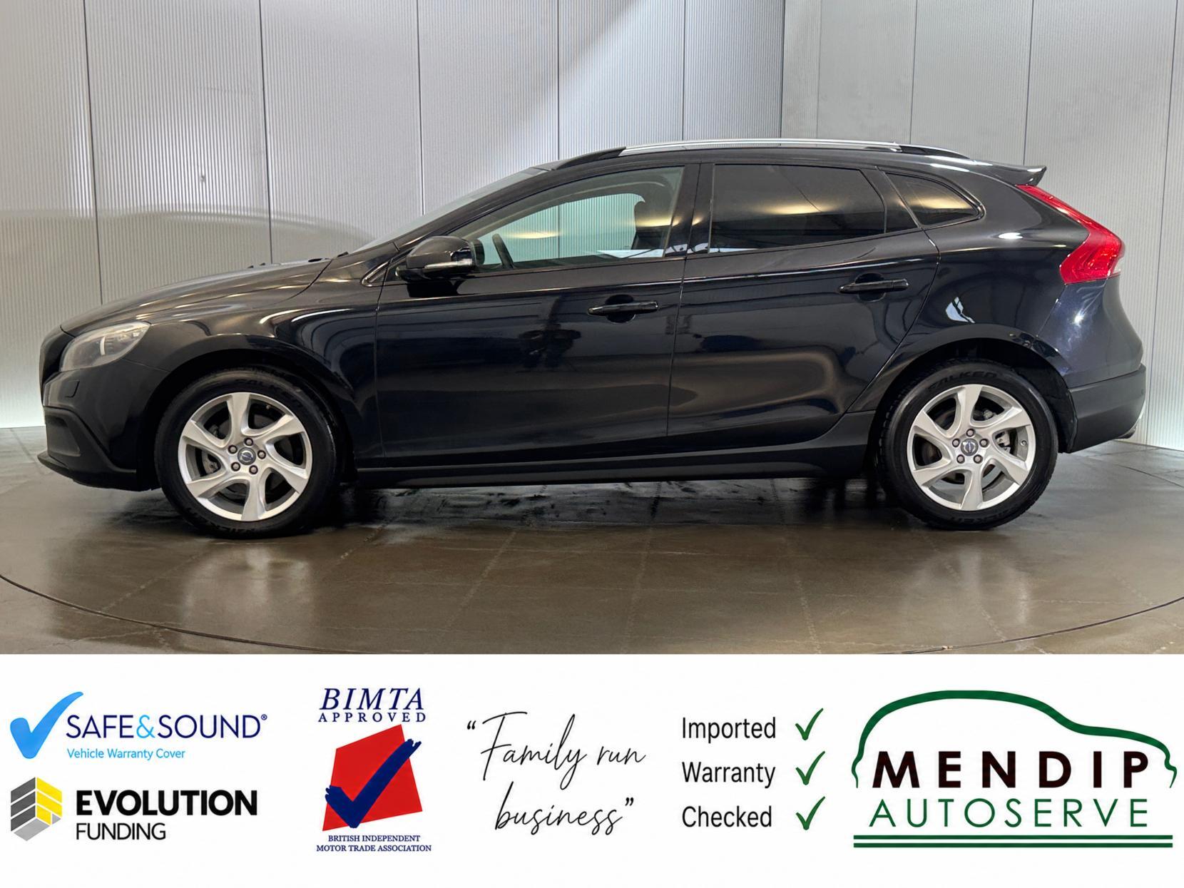 Volvo V40 Cross Country view 5
