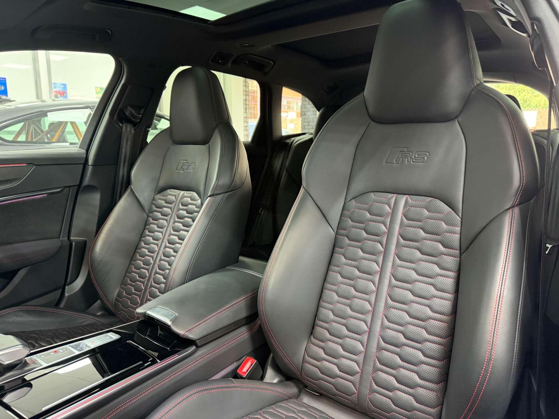 Audi RS6 view 28