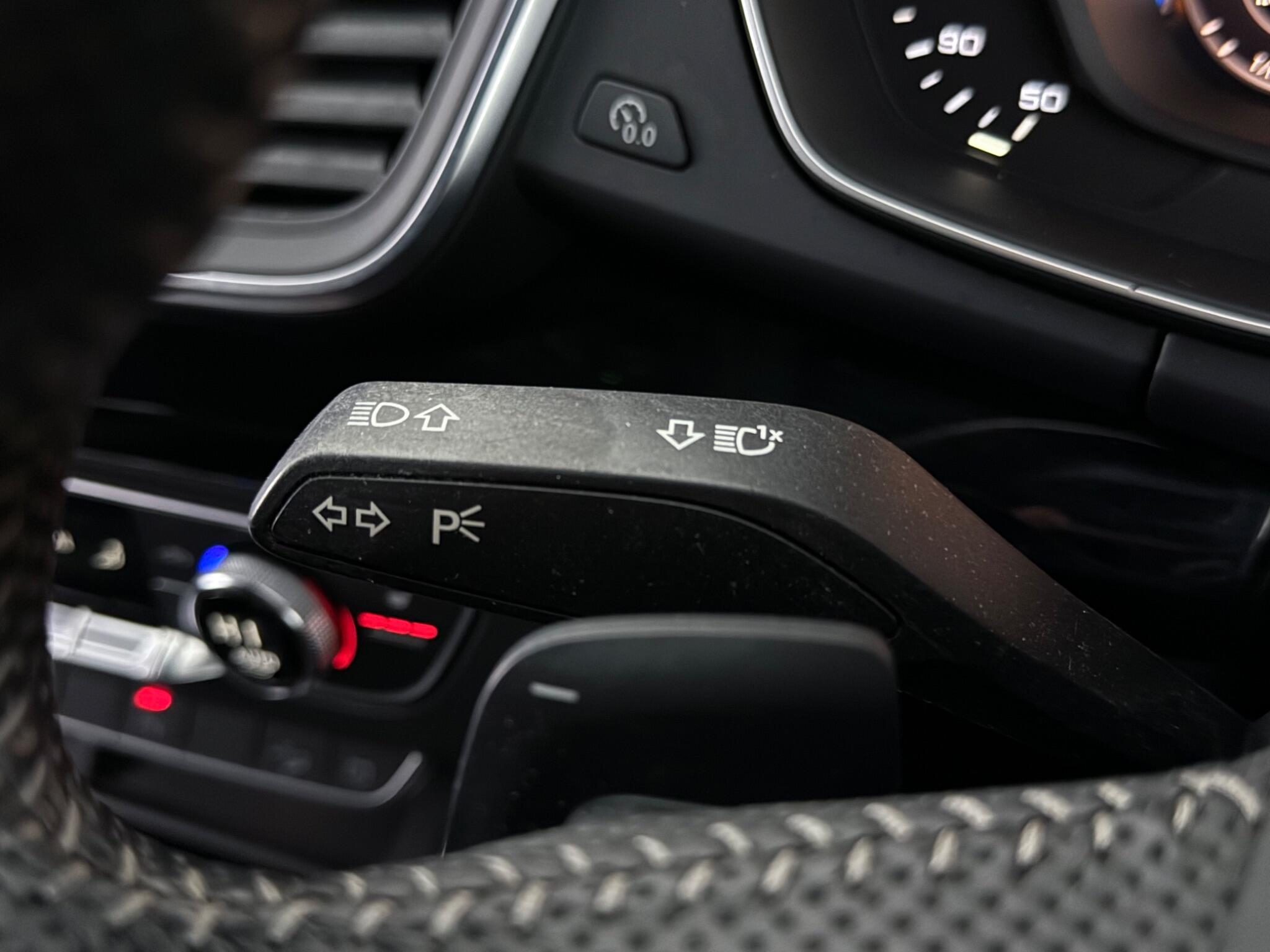 Audi Q5 view 15
