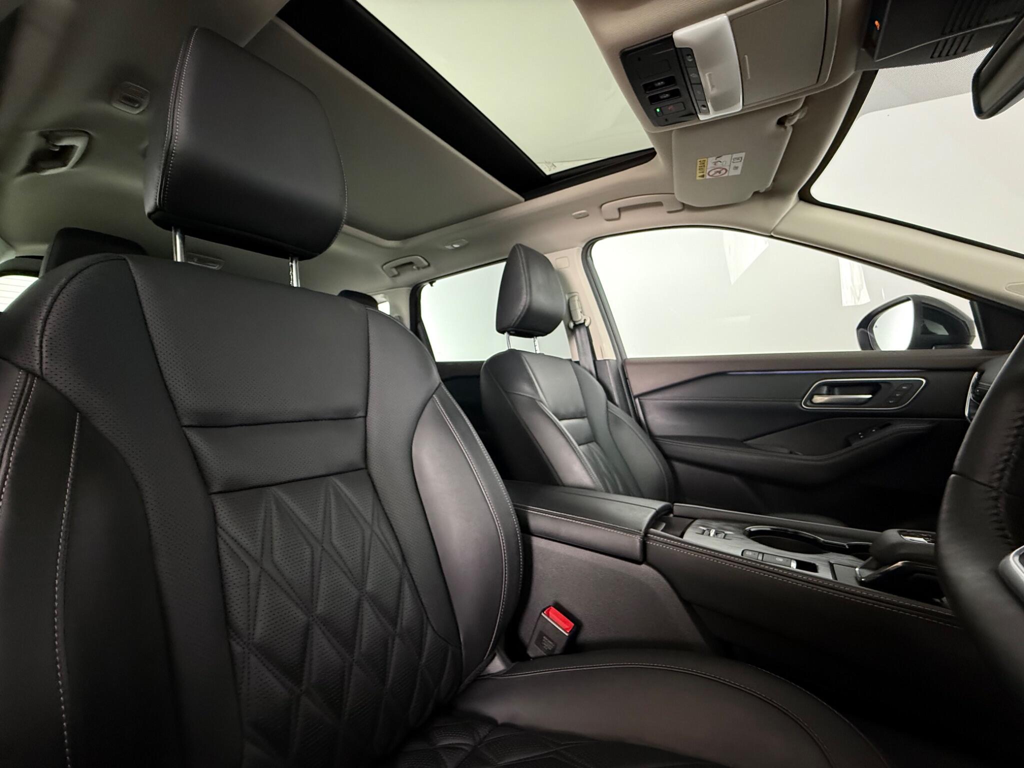 Nissan X-Trail view 25