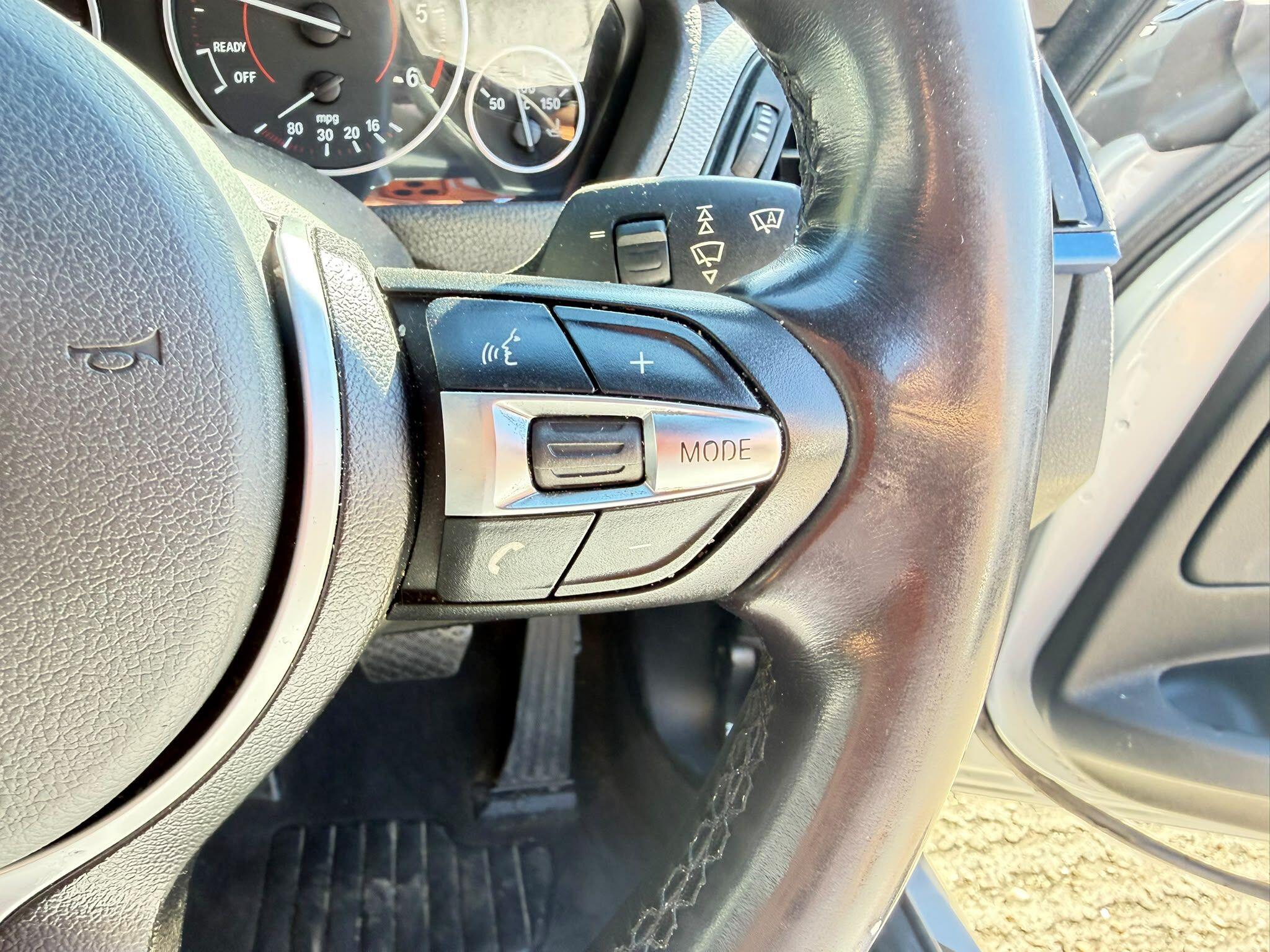 BMW 3 Series view 22