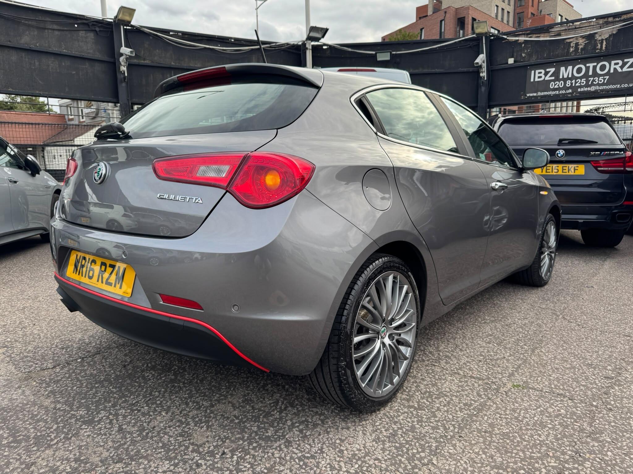 Alfa Romeo Giulietta view 17