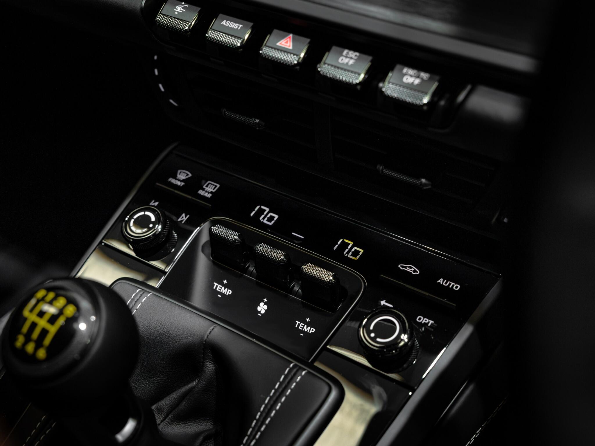 Porsche 911 view 23