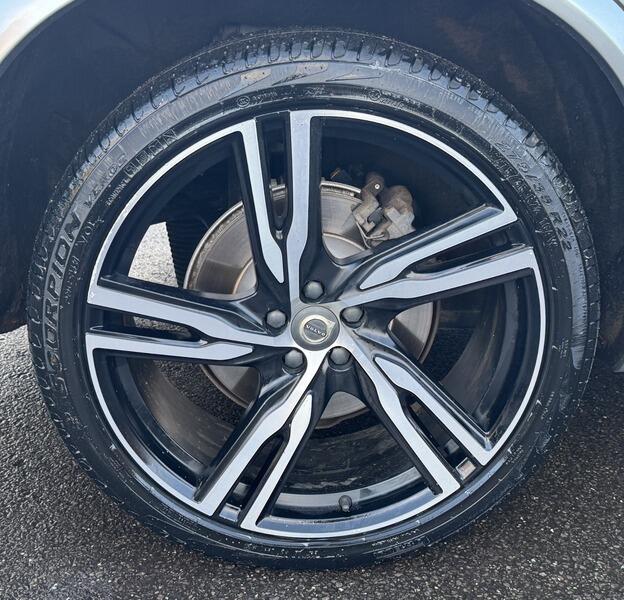2017 Volvo XC90 image 26