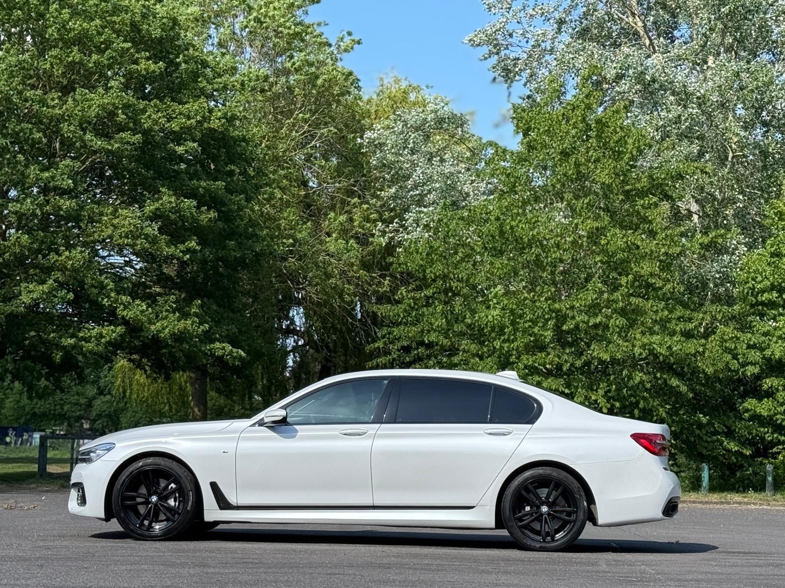 BMW 7 Series view 67
