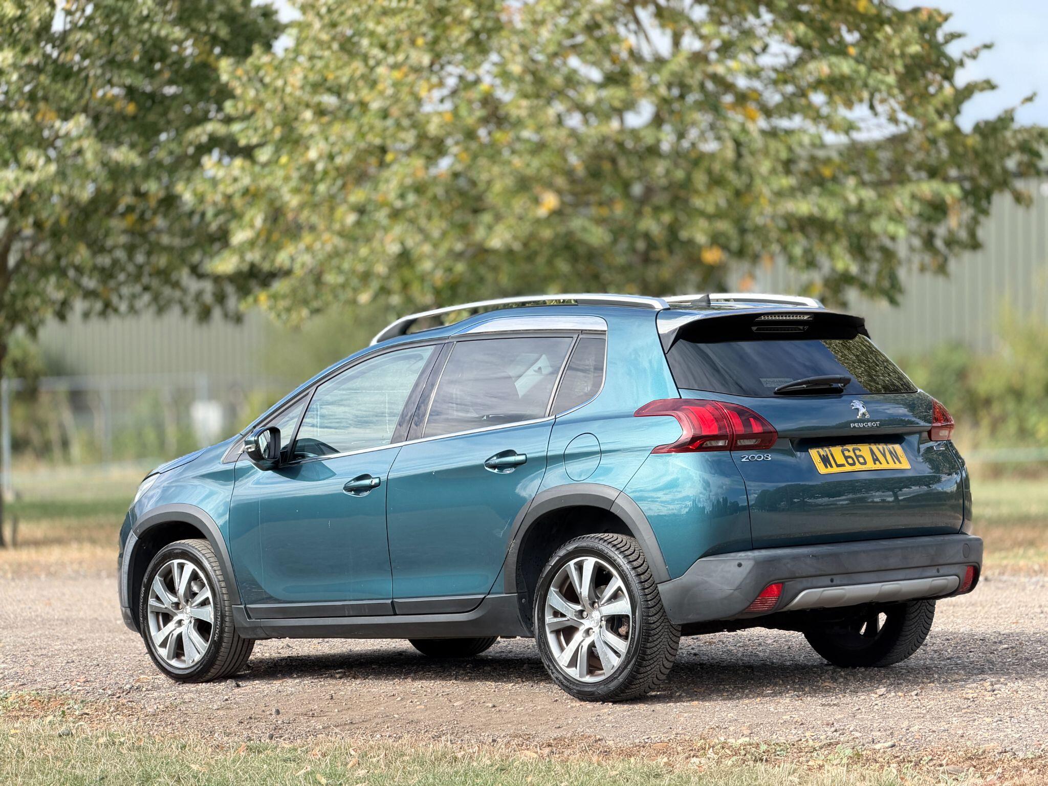 Peugeot 2008 view 13