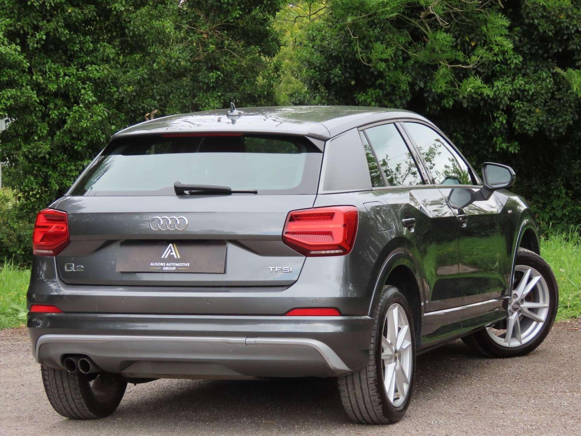 Audi Q2 view 4
