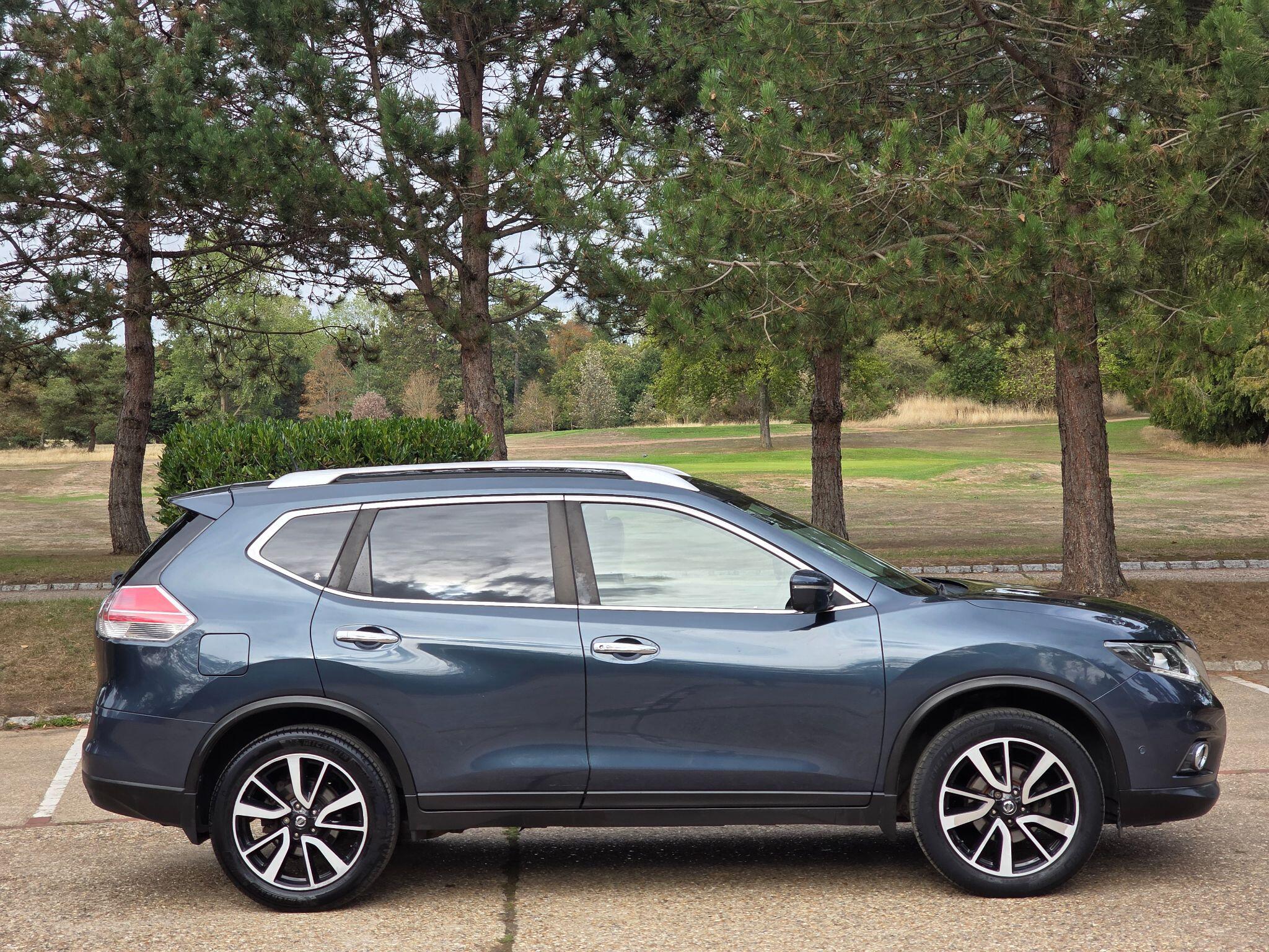 Nissan X-Trail view 5