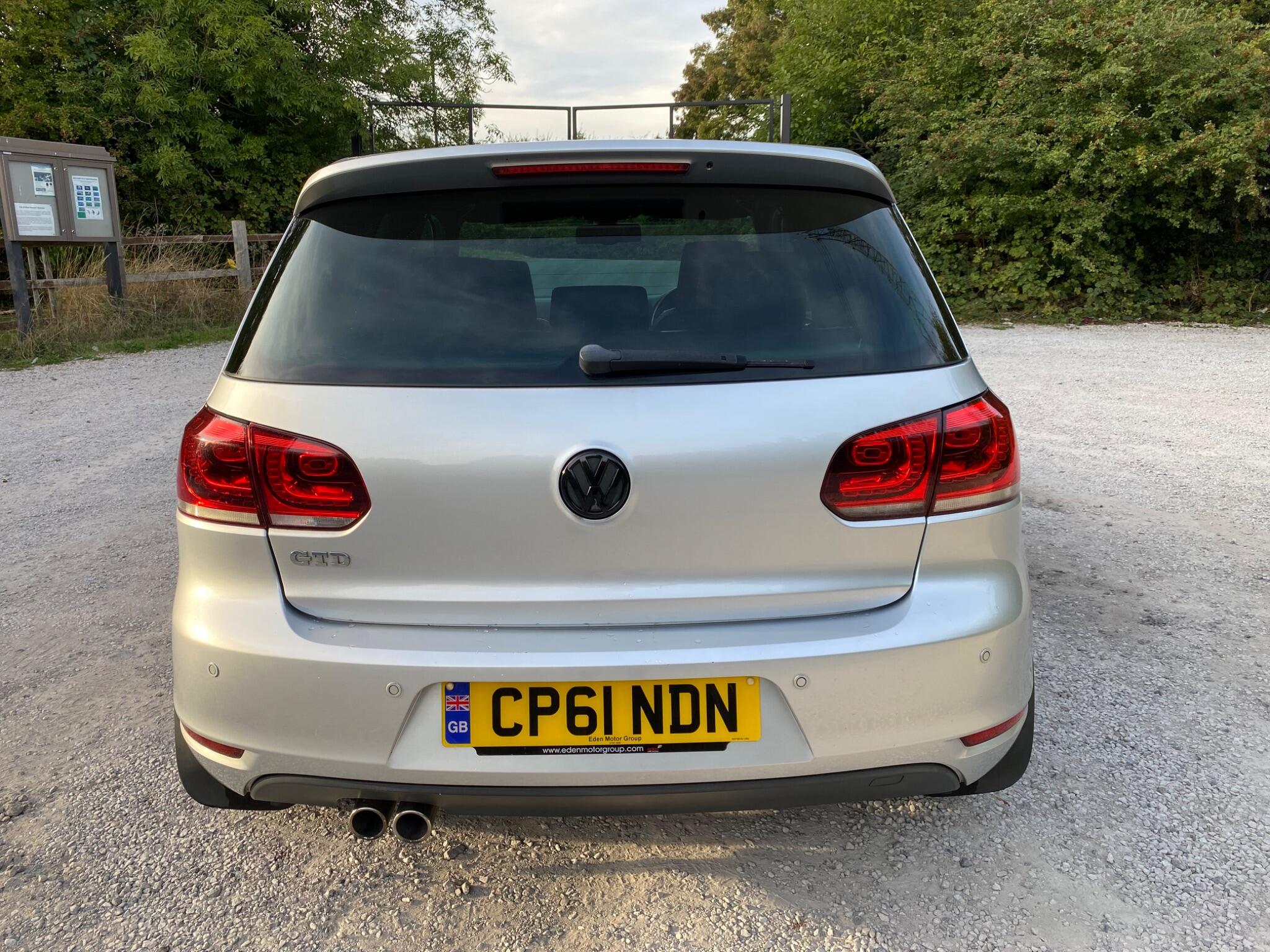 Volkswagen Golf view 6