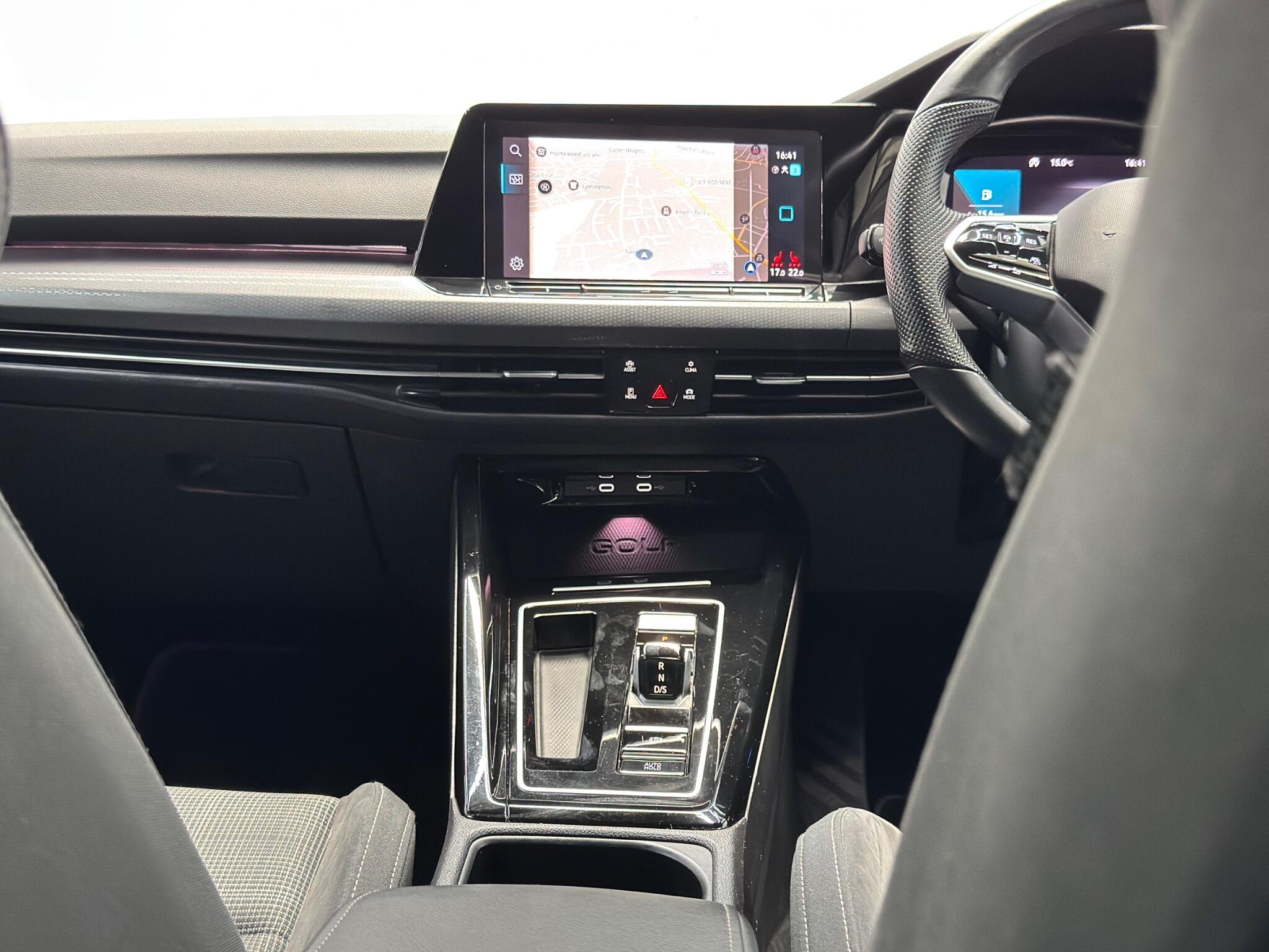 Volkswagen Golf view 30