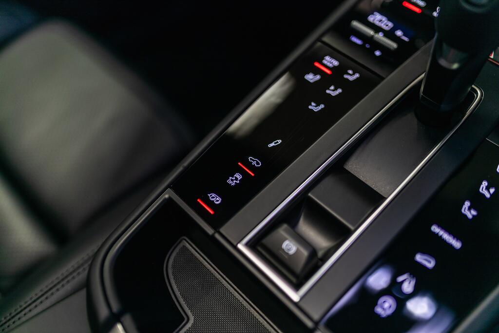 Porsche Macan view 36