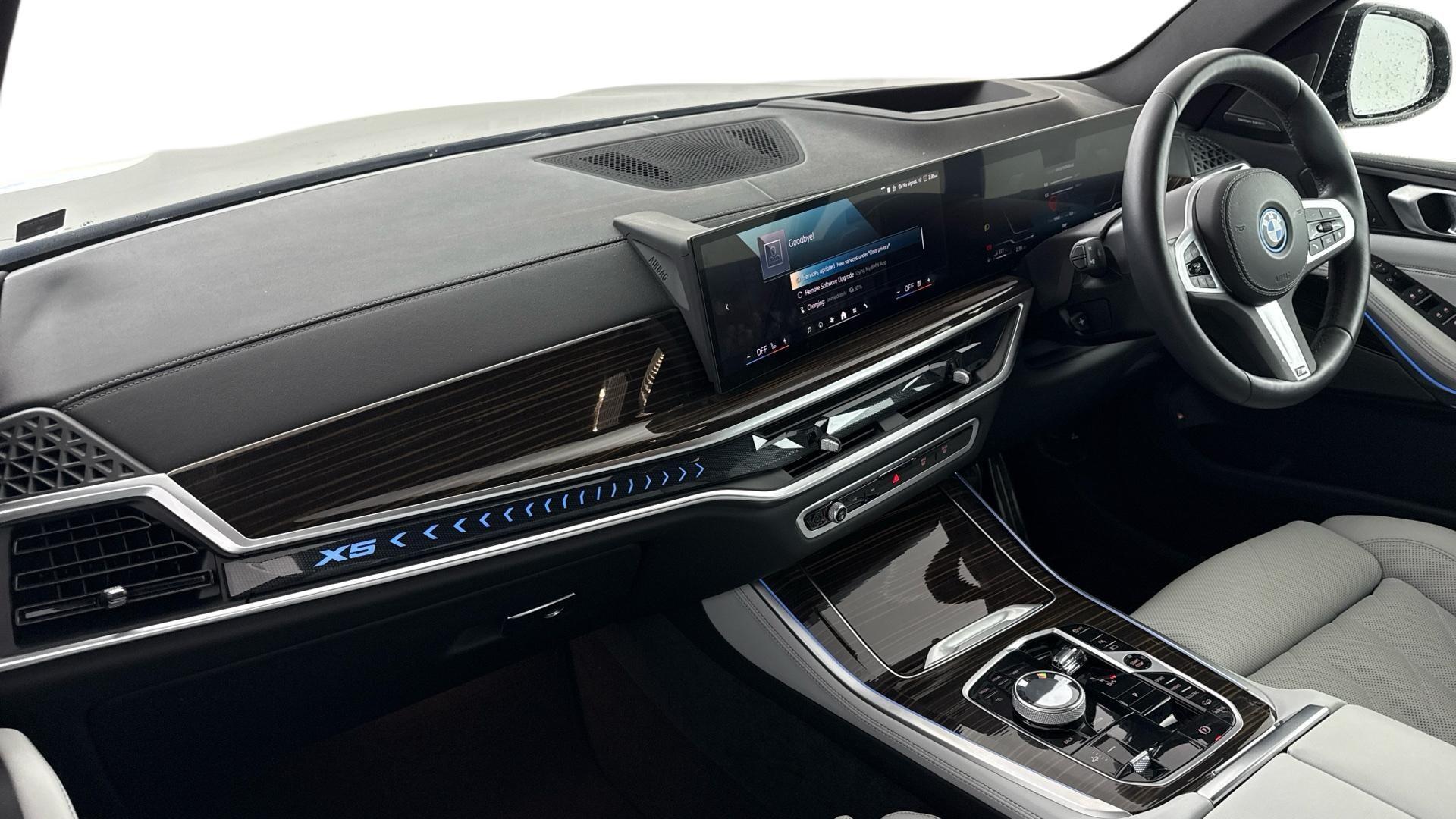 BMW X5 view 7