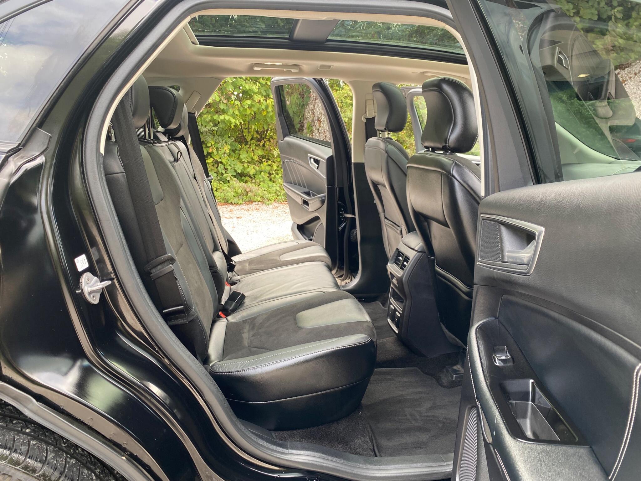 Ford Edge view 20