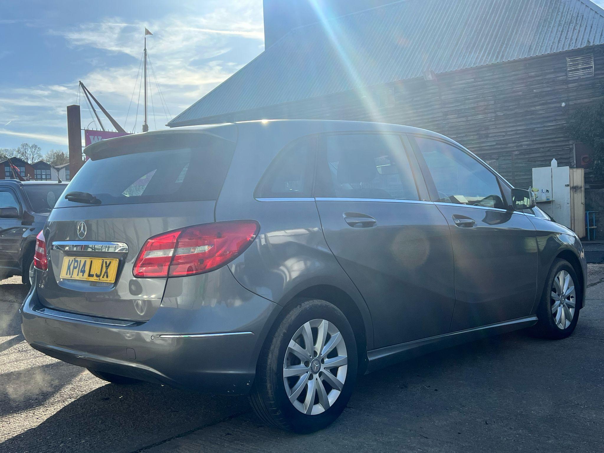 Mercedes-Benz B-Class view 9