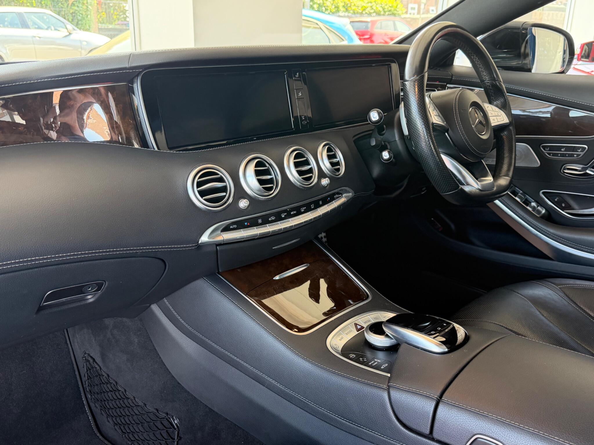 Mercedes-Benz S-Class view 70
