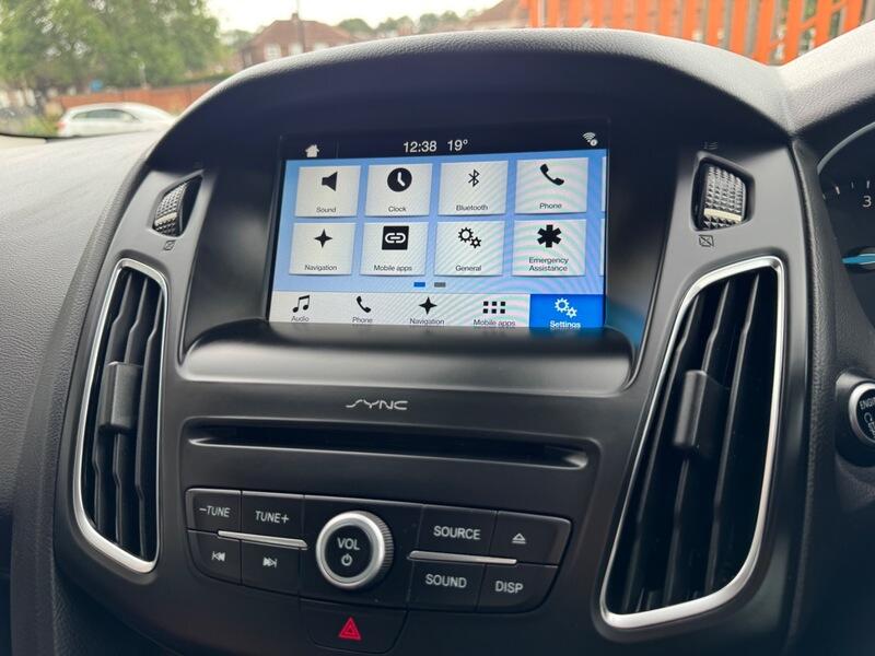 Ford Focus view 26