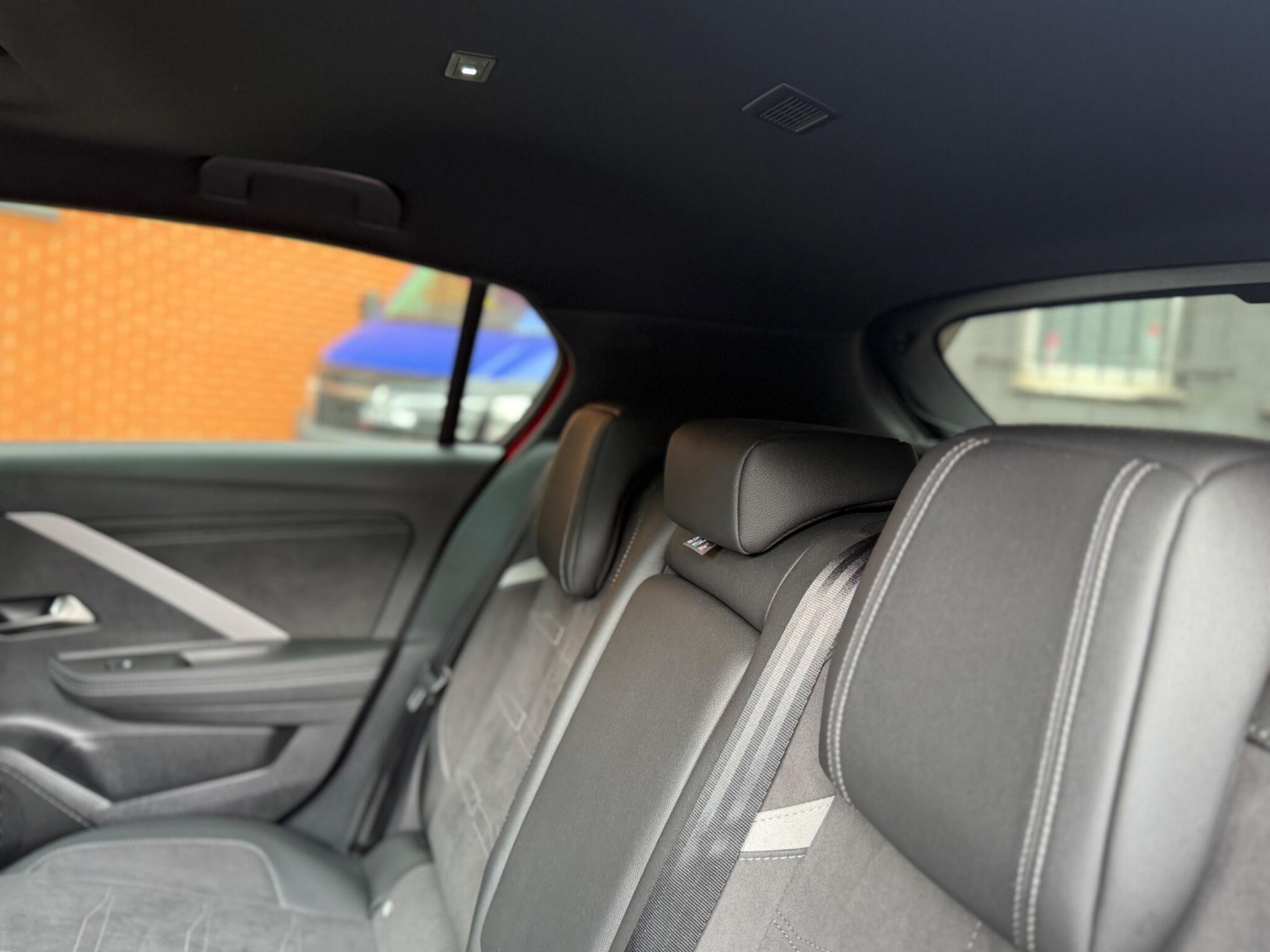Vauxhall Astra Electric view 36