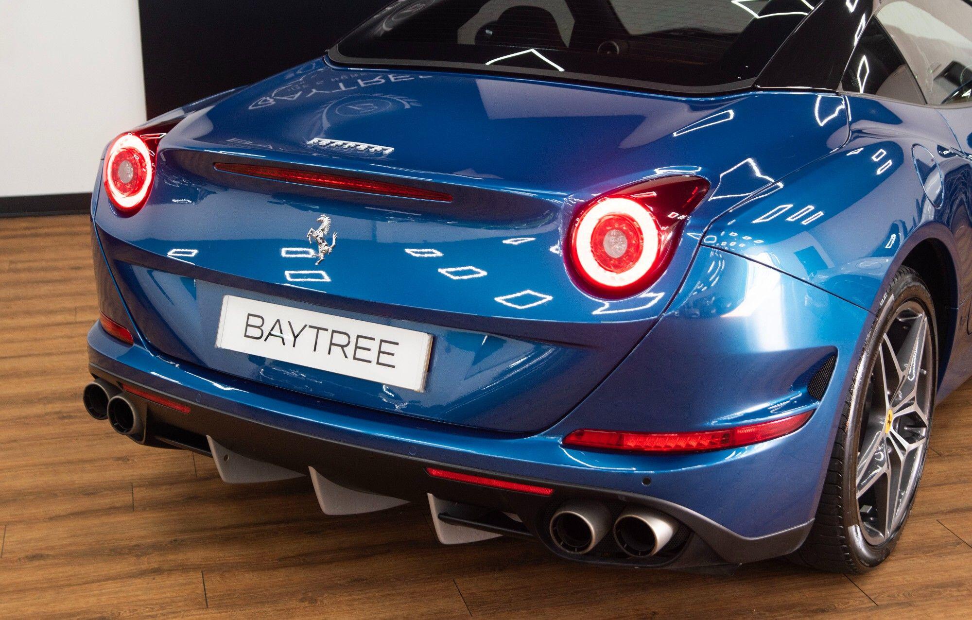 Ferrari California view 18