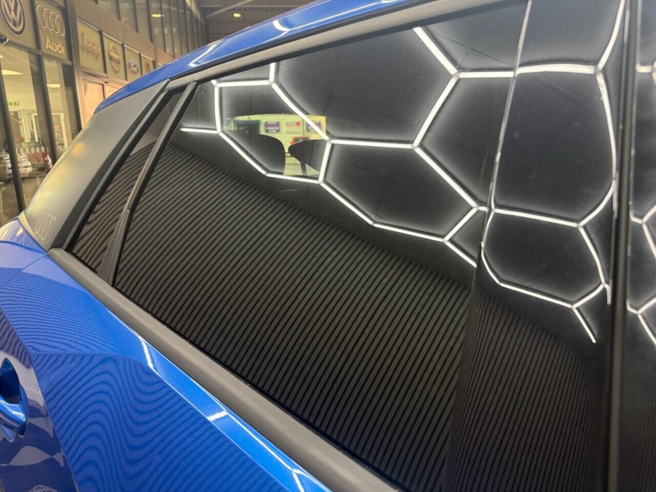 Audi Q2 view 27