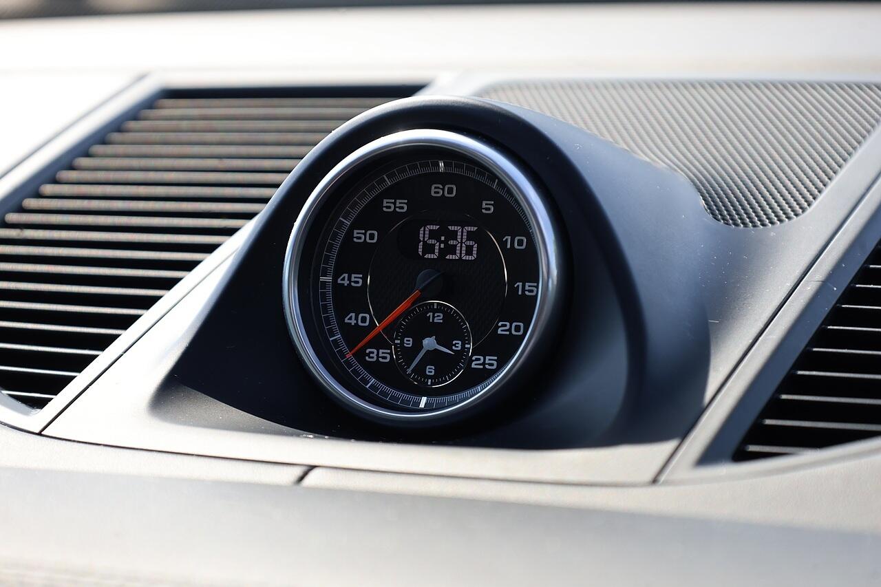 Porsche Macan view 20