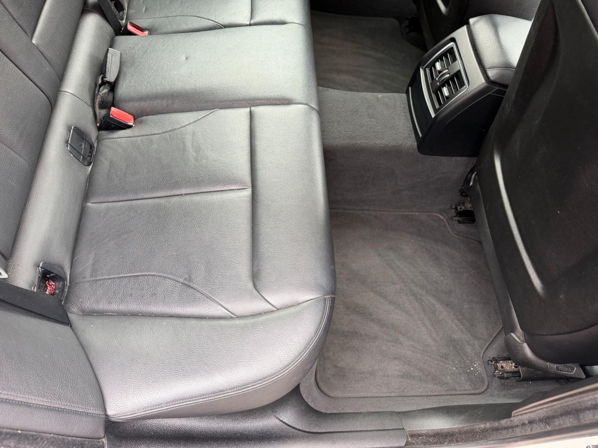 BMW 3 Series view 23