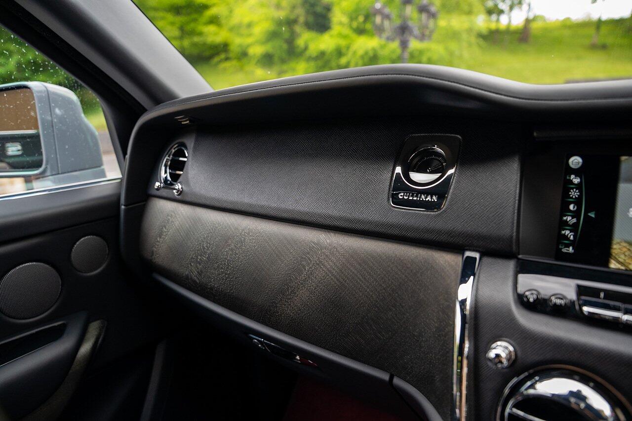 Rolls-Royce Cullinan view 49