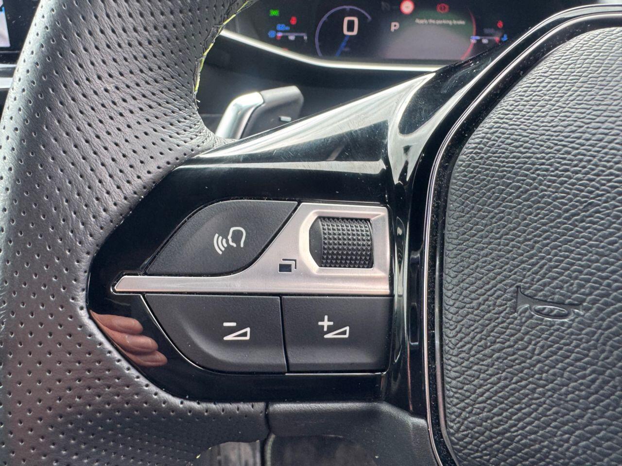 Peugeot 208 view 24