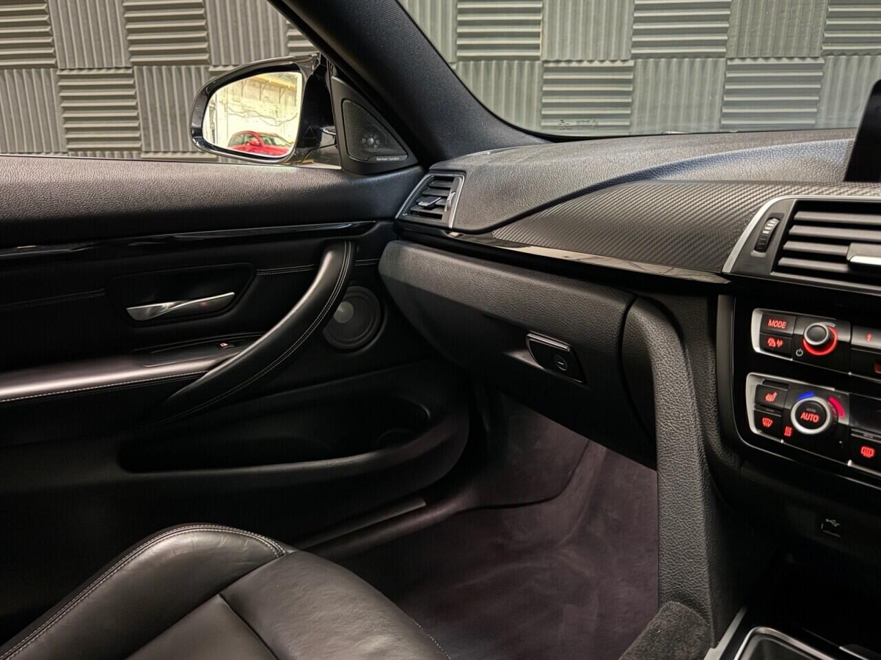 BMW M4 view 18