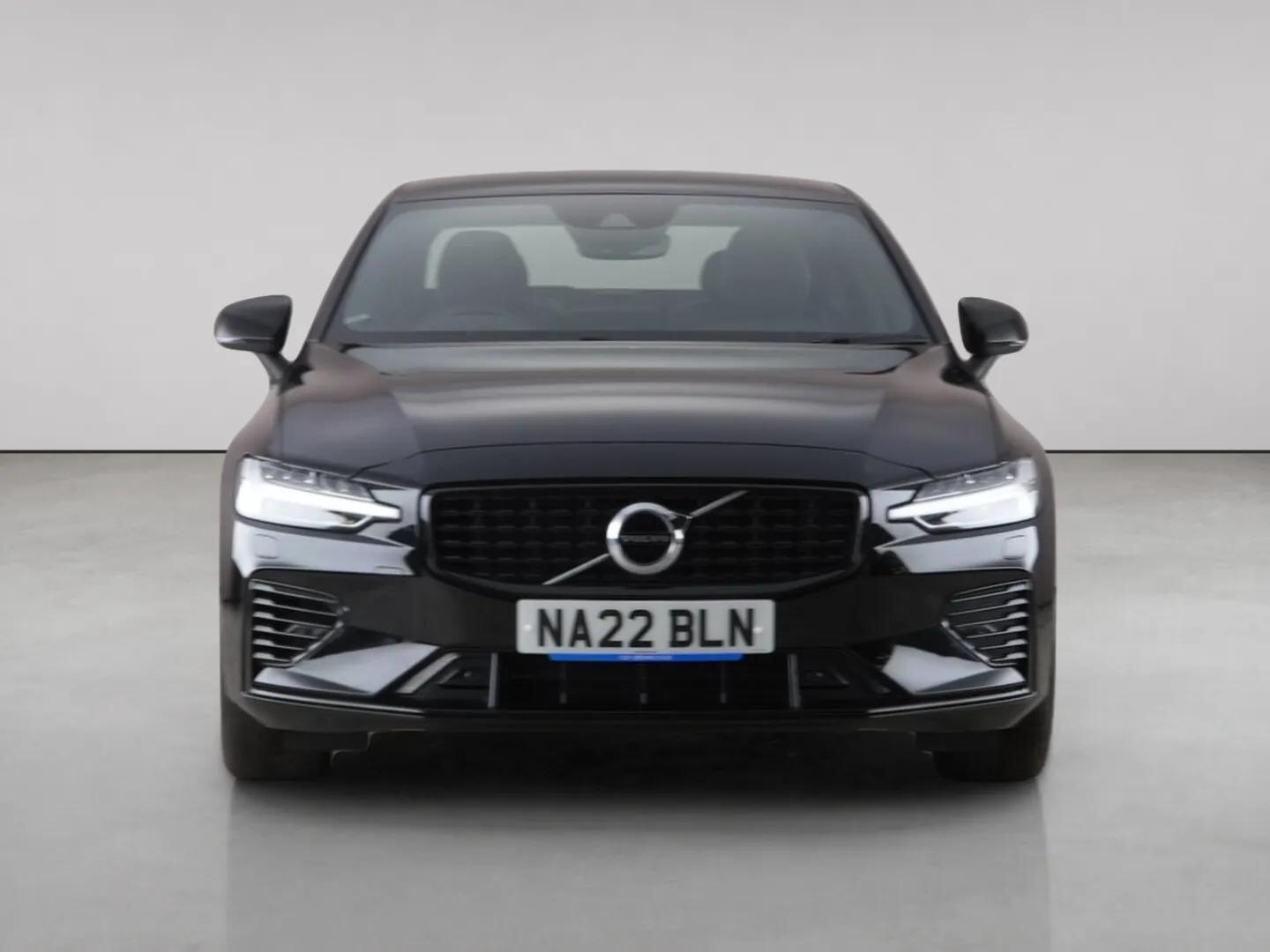 Volvo S60 view 5