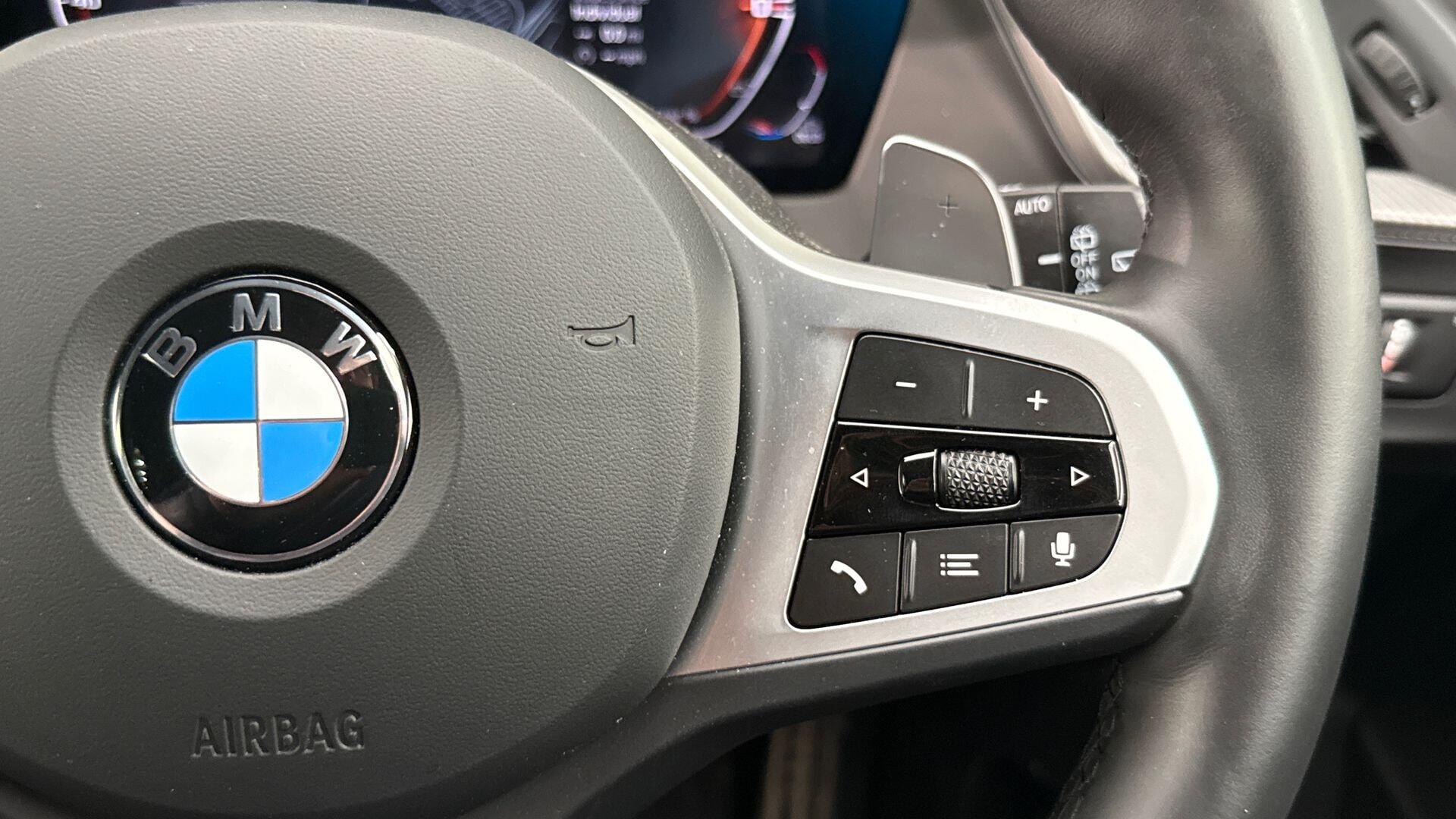 BMW 1 Series view 19