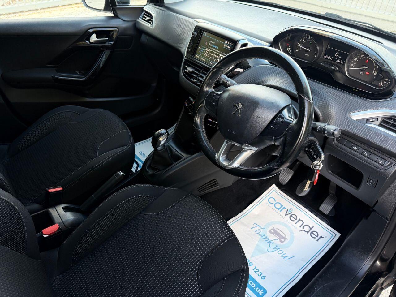 Peugeot 208 view 15