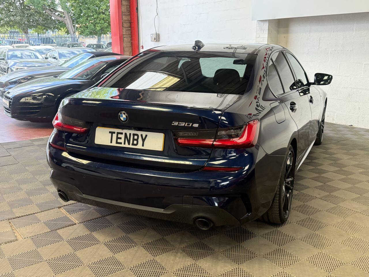 BMW 3 Series view 10