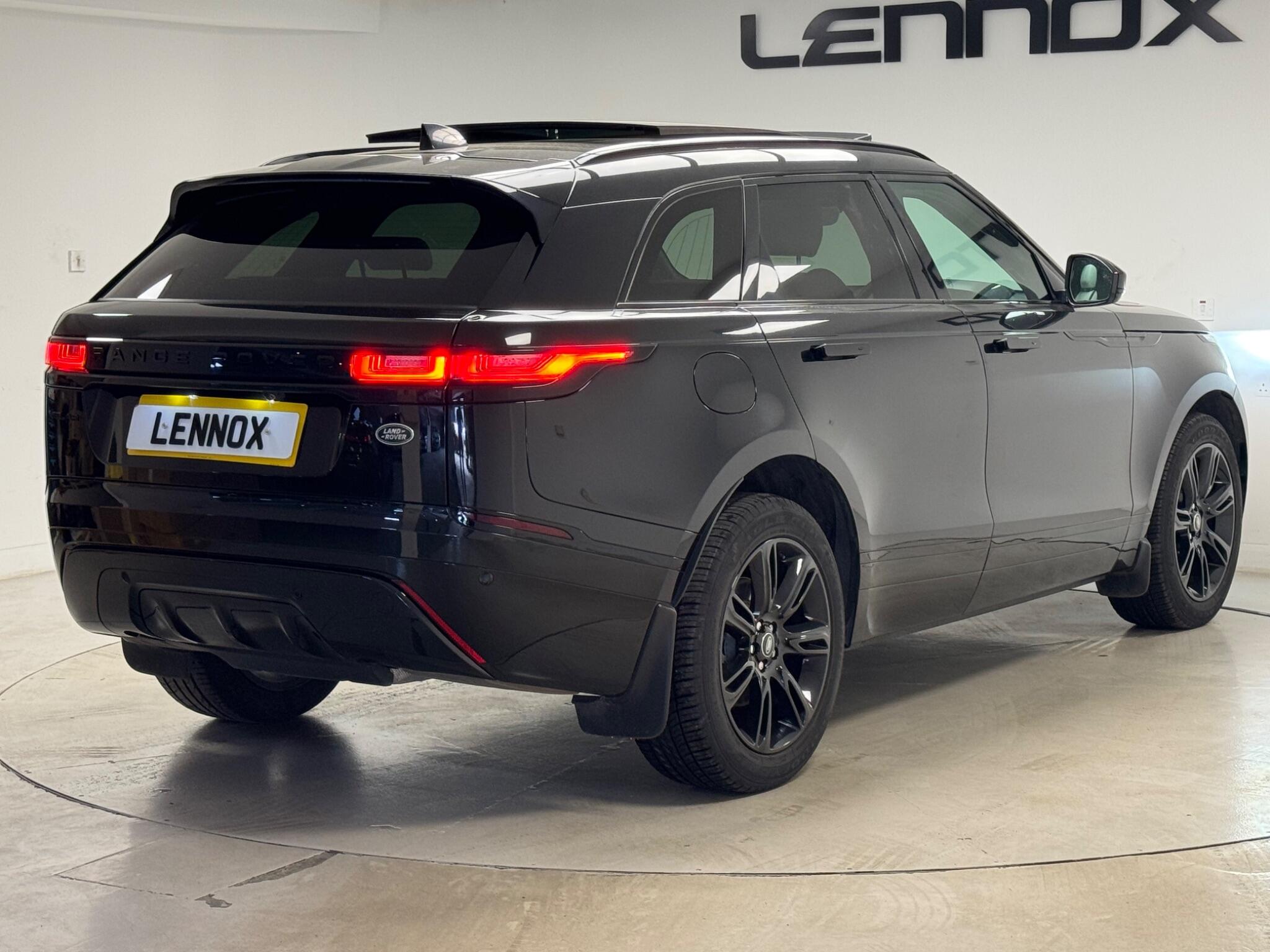 Land Rover Range Rover Velar view 6