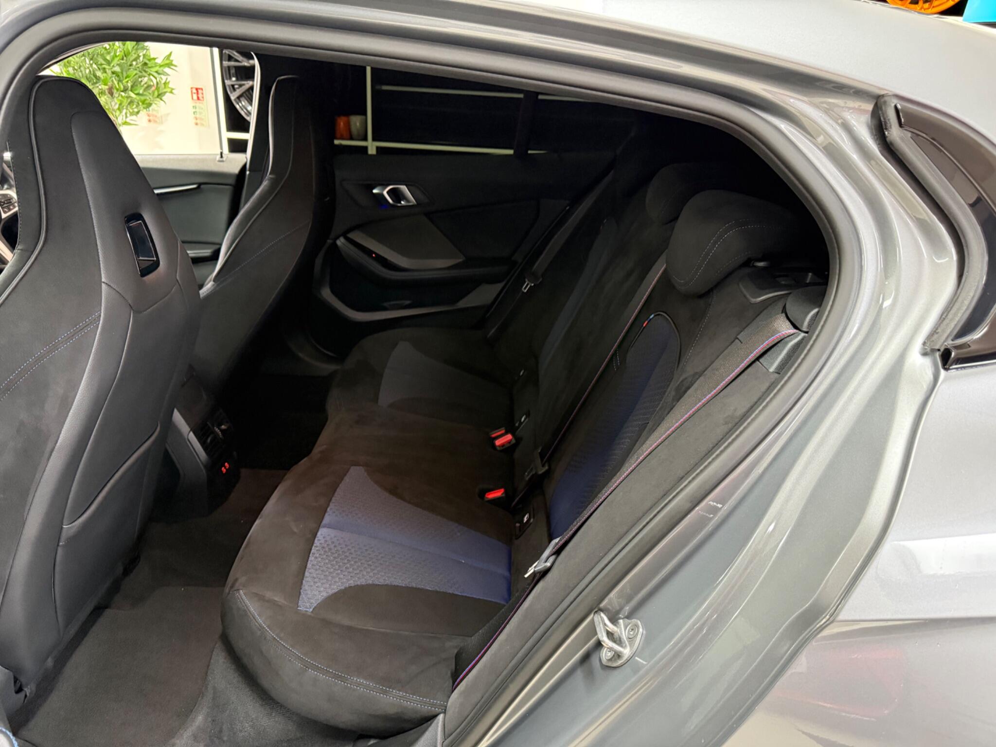 BMW 1 Series view 38