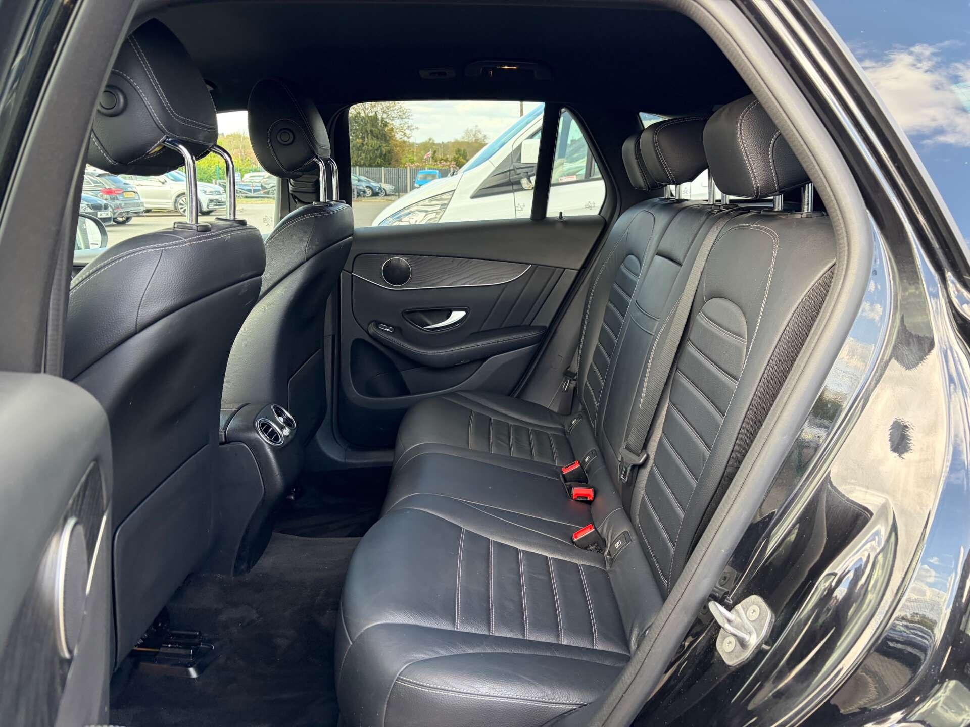 Mercedes-Benz GLC view 23