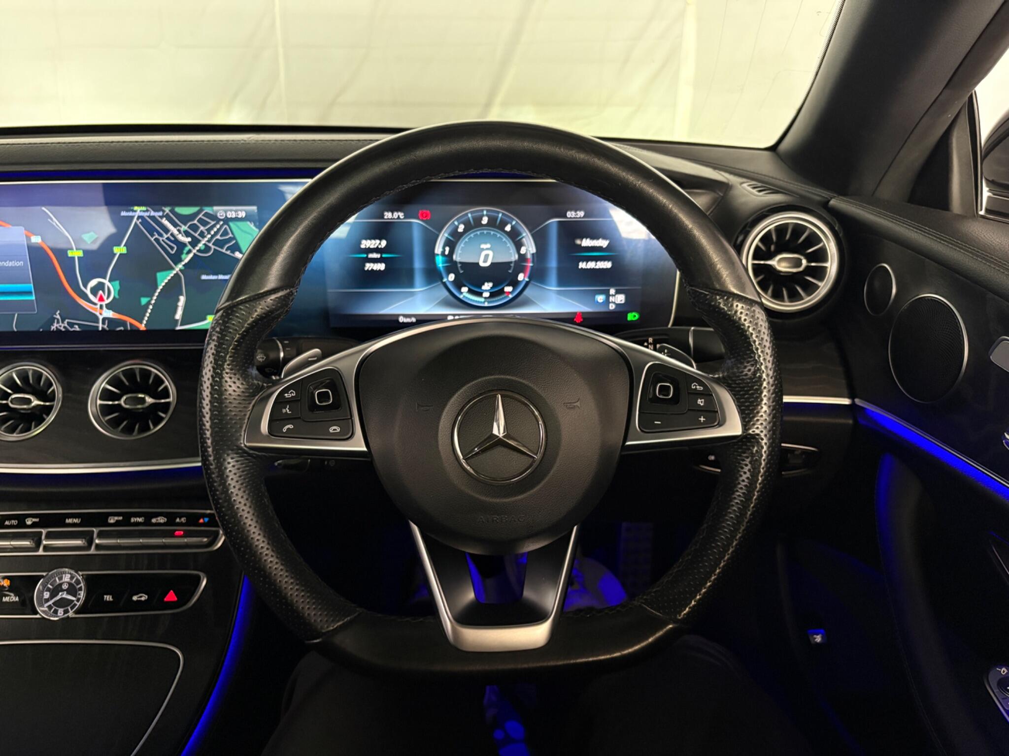 Mercedes-Benz E-Class view 44