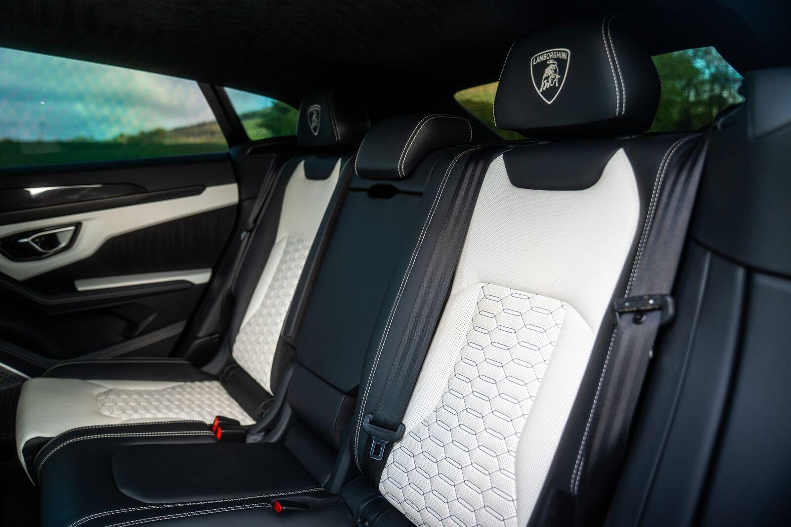 Lamborghini Urus view 43