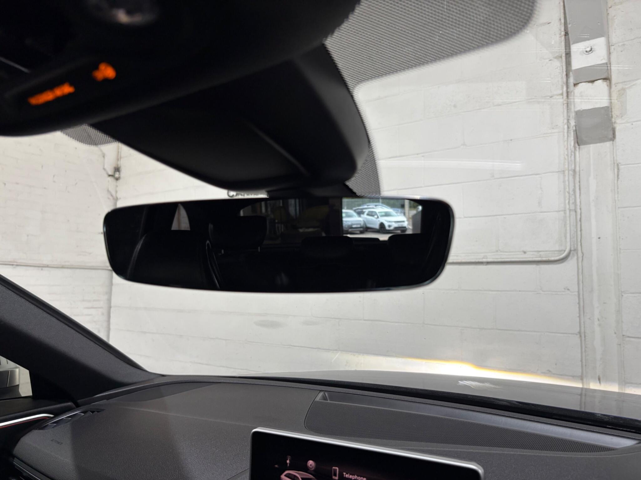 Audi RS4 Avant view 12