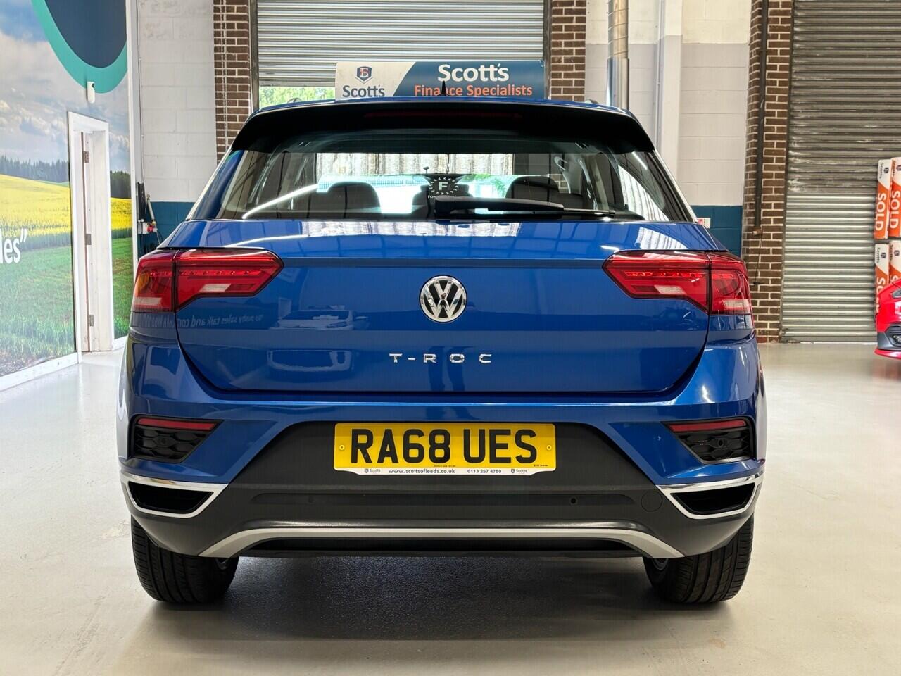 Volkswagen T-Roc view 6