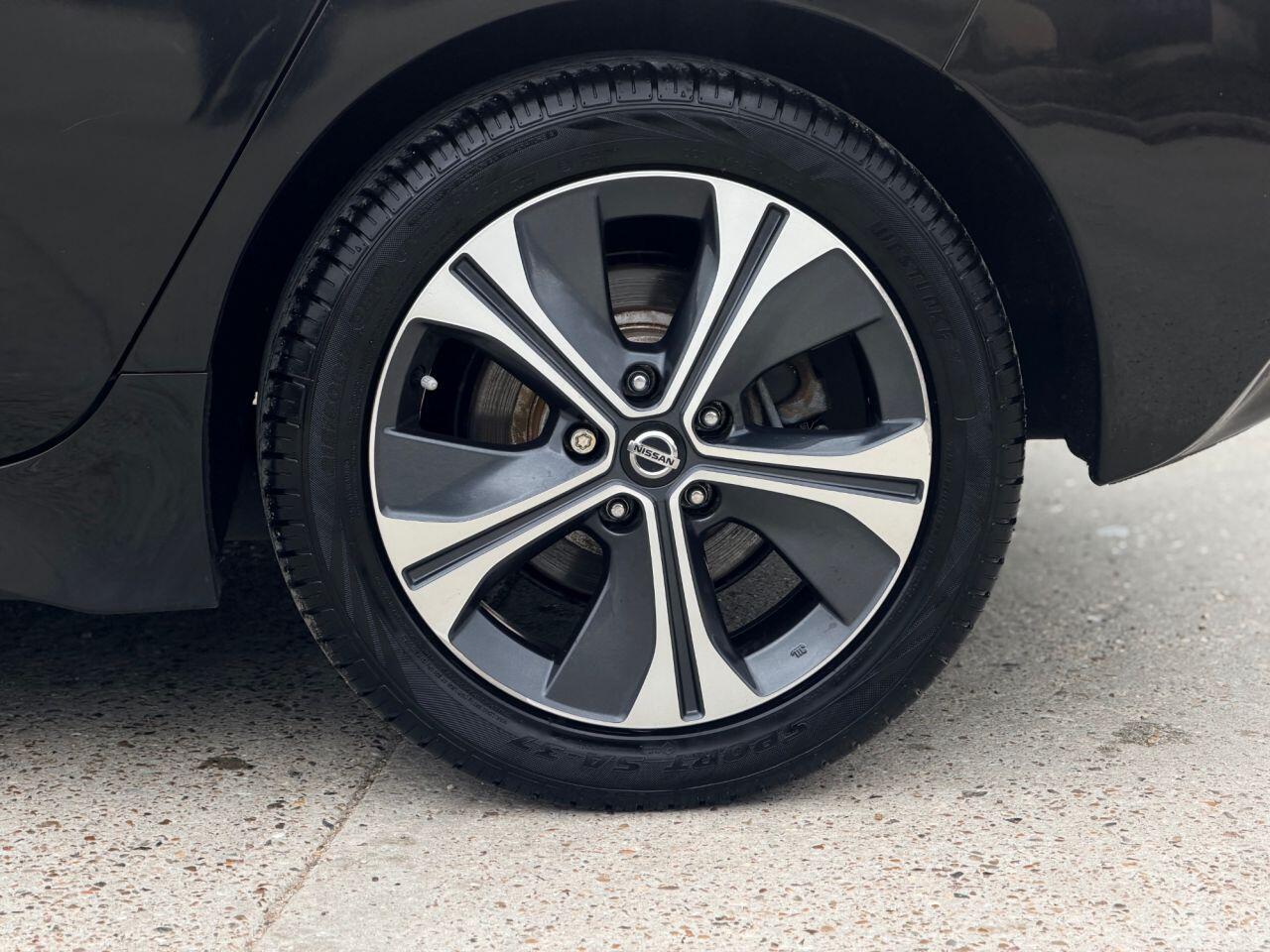 Nissan Leaf view 15