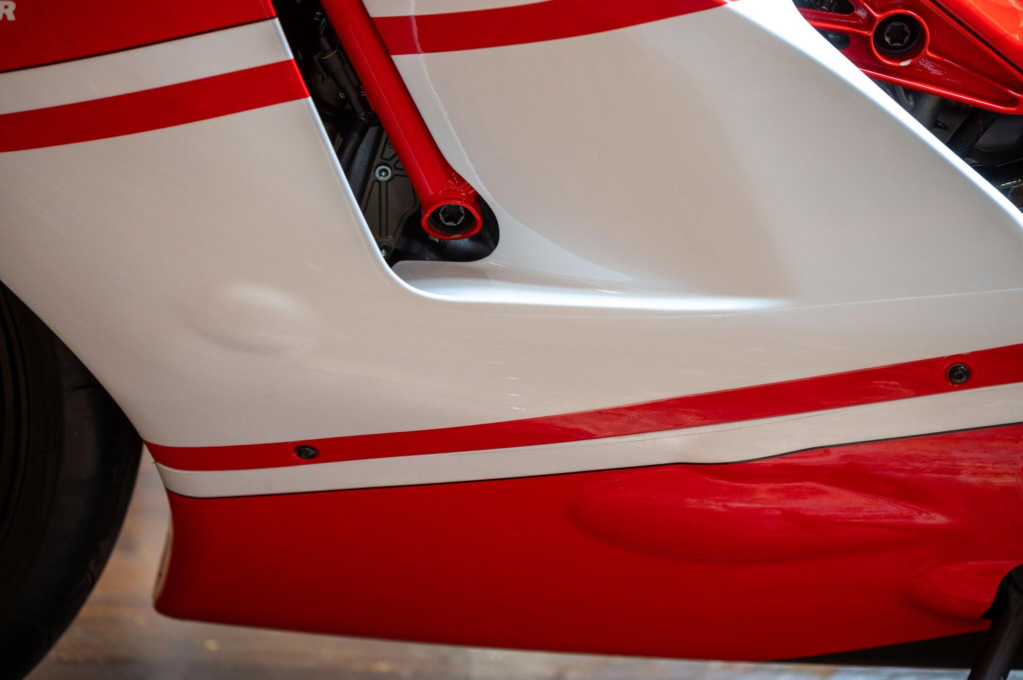 Ducati Desmosedici RR view 21