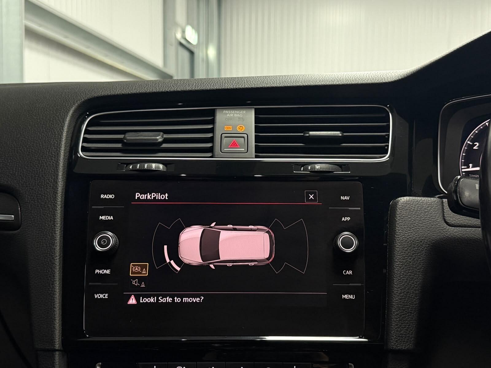 Volkswagen Golf view 30