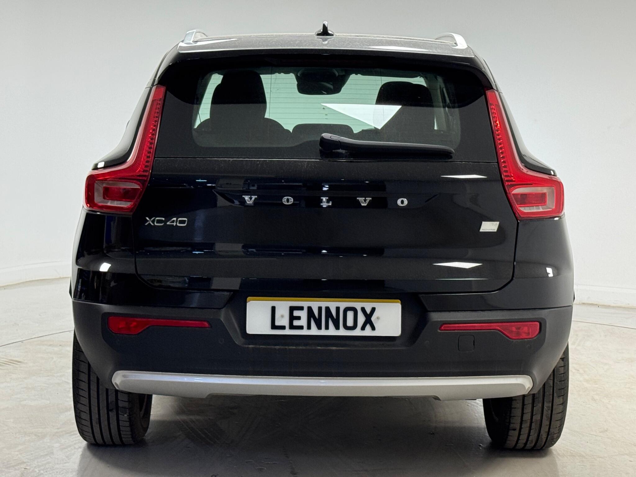Volvo XC40 view 6