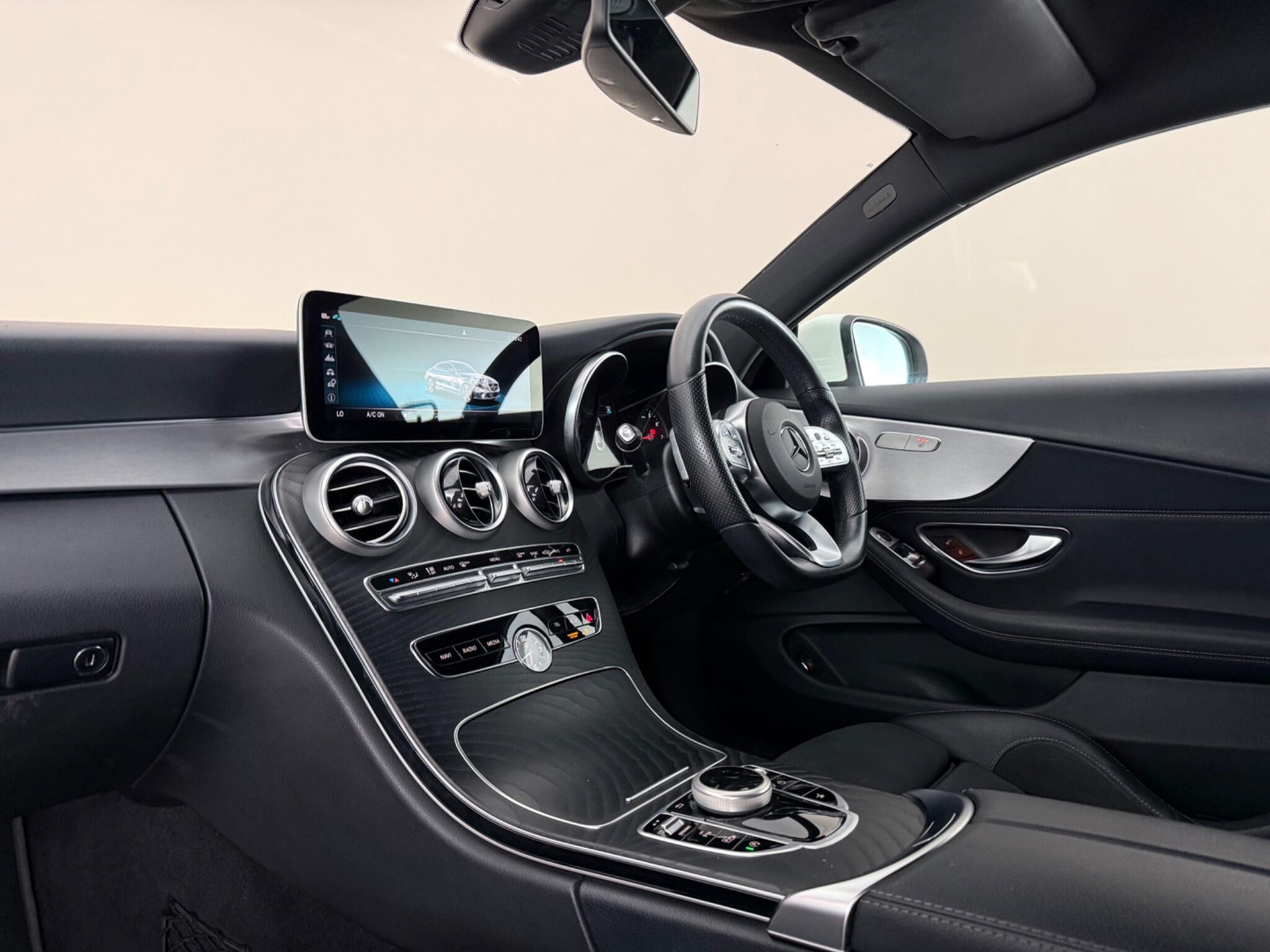 Mercedes-Benz C-Class view 4