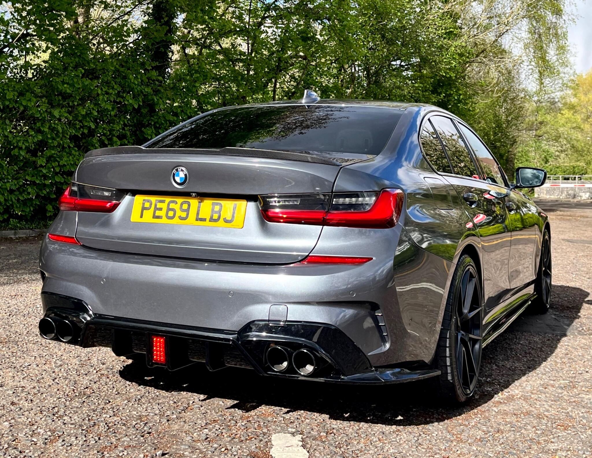 BMW 3 Series view 3
