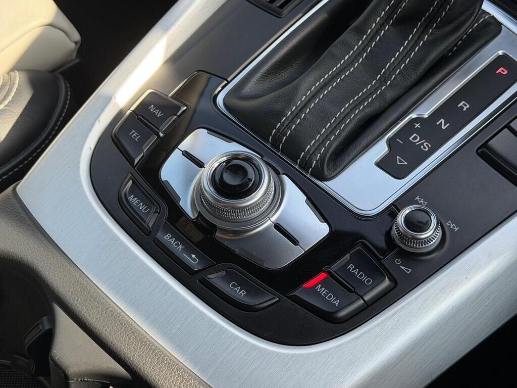 Audi SQ5 view 38
