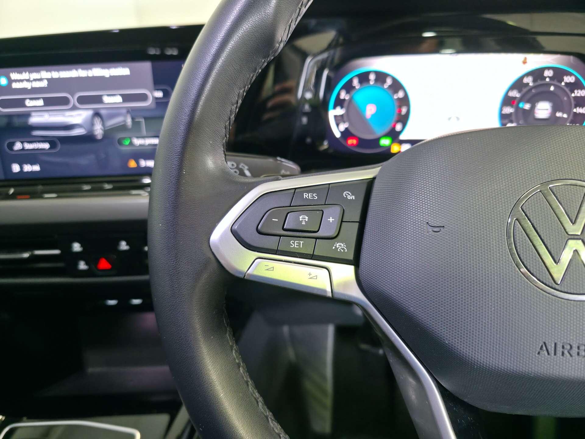 Volkswagen Golf view 33