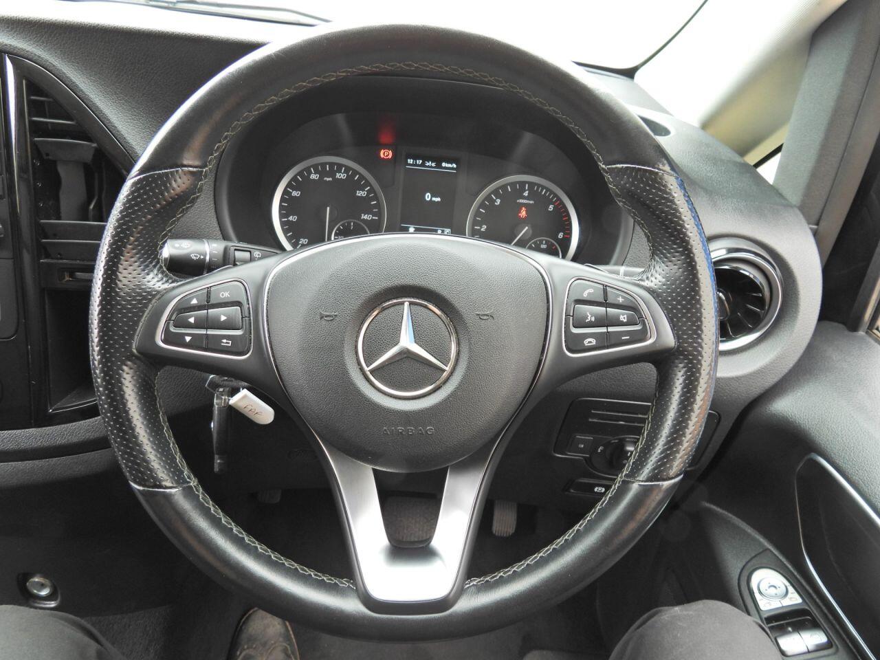 Mercedes-Benz Vito view 36