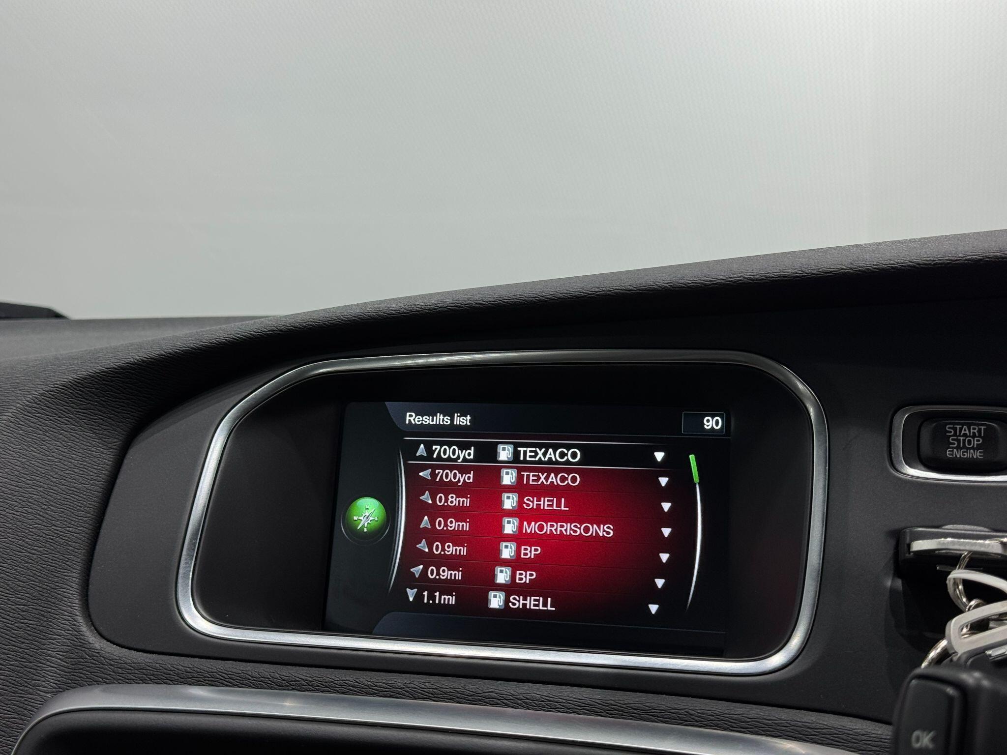 Volvo V40 view 16